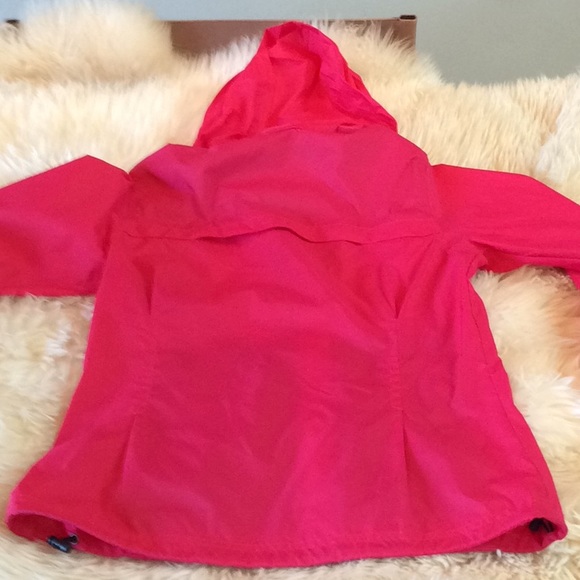 Columbia bright pink windbreaker w/ packable hood - Picture 8 of 12